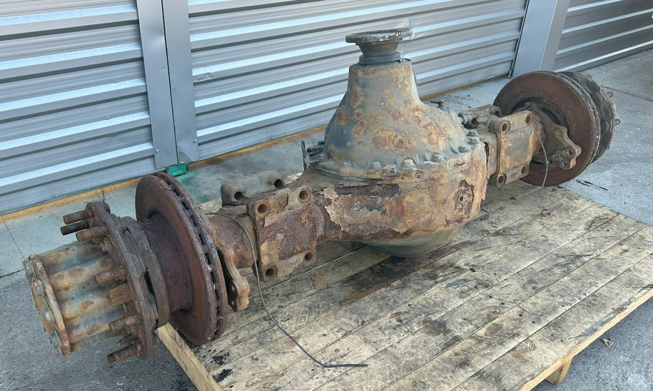 Mercedes-Benz Differential 2,611 Axle + Hubs Arocs MP4 9