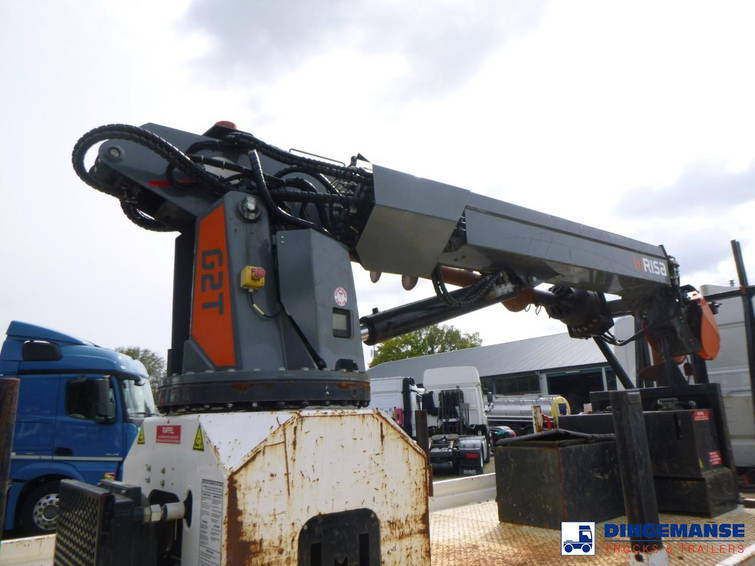 Renault D240 DTI 4x2 + Risa G2T drilling installation 18