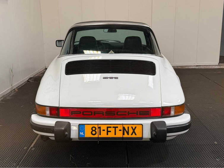 Porsche 911 T Targa 10