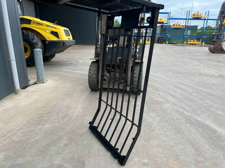 Caterpillar 324D Guard 3