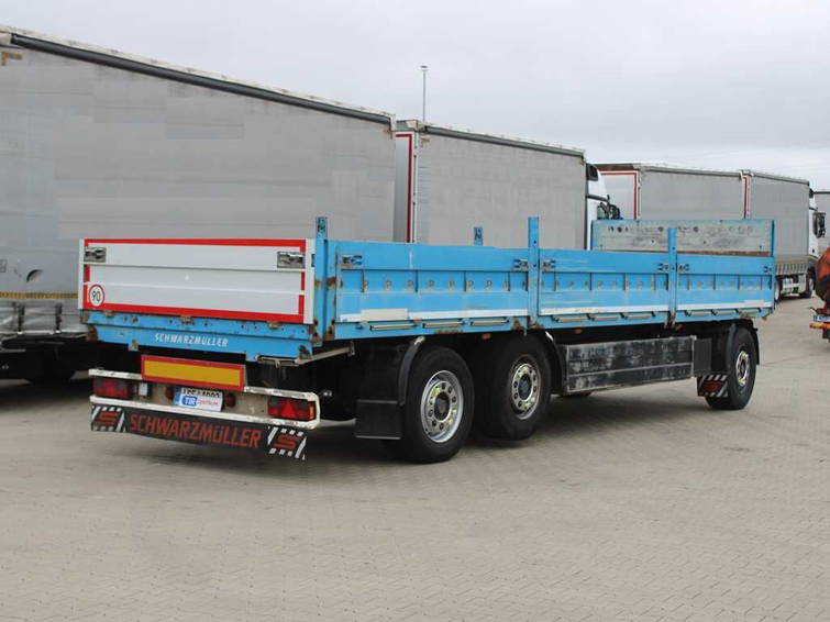 Schwarzmüller PA 3/E, Lifting Axle, Side Panel 4