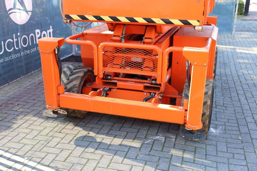 Skyjack SJ 6826RT 11