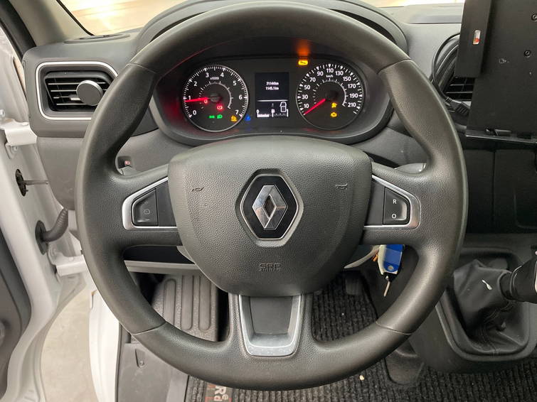 Renault Master T35 2.3 dCi 135 L2H3 14