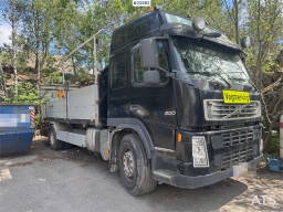 Volvo FM 300 4x2 Road Marking Truck