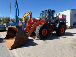 Hitachi ZW 250-6