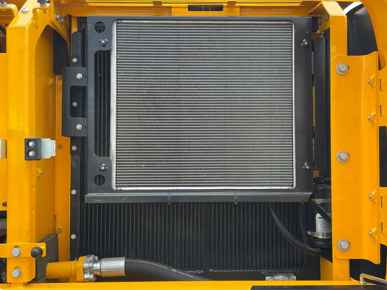 JCB 245 HD LR 28