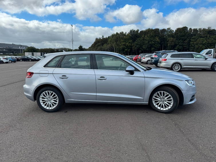 Audi A3 1,4 Tfsi S - Tronic 150 PS 67192 Attraction 4