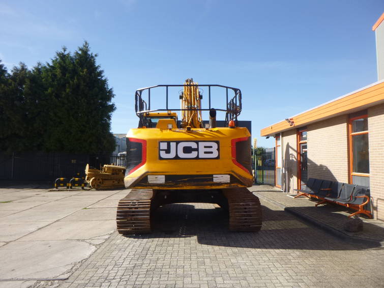 JCB JS220XLC 4F 3