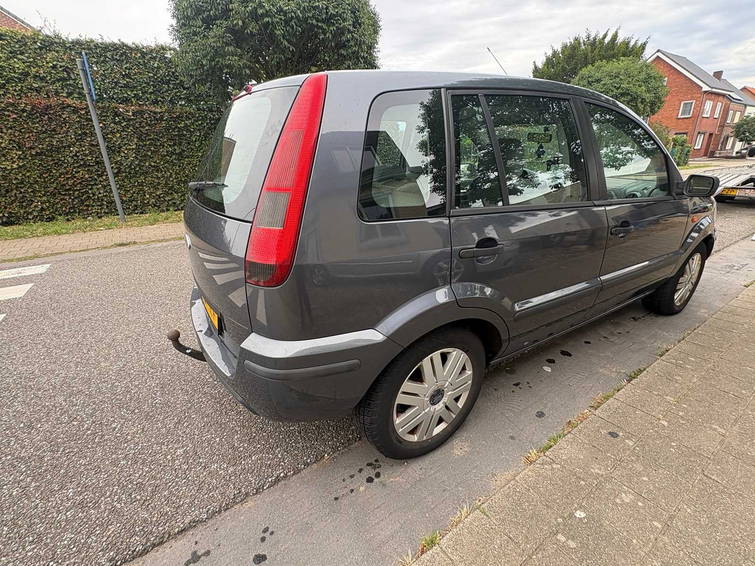 Ford Fusion 1.6-16V Luxury 8