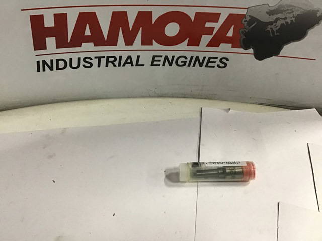 Deutz Injector Nozzle 02111698 NEW 1