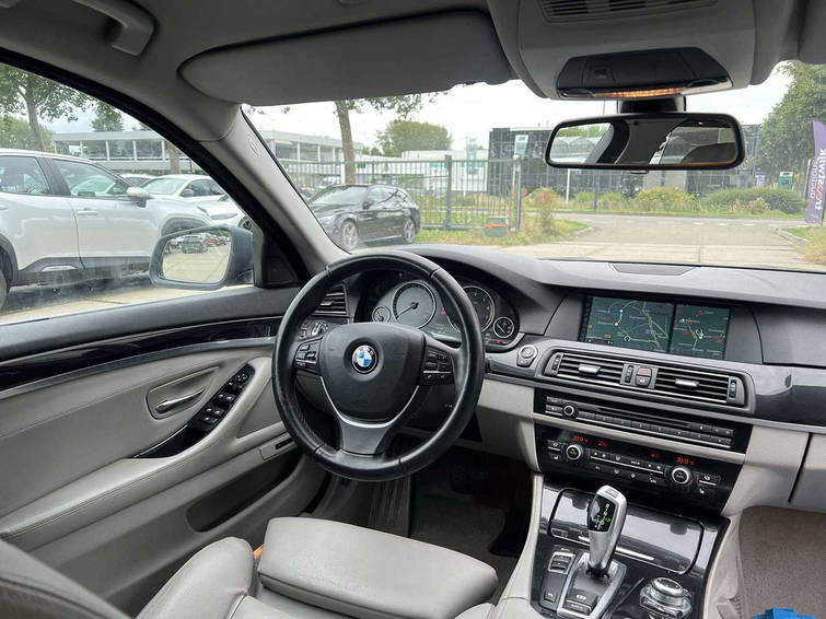 BMW 5-serie Touring 528i High Exec M Sp. 3