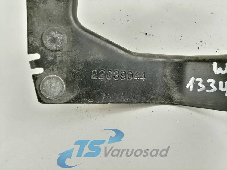 Volvo Radiaatori kronstein 2