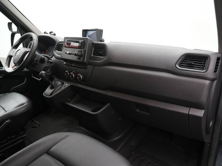 Renault Master 150PK 12