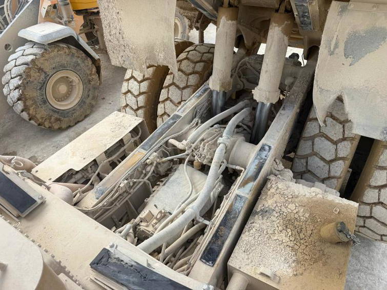 Caterpillar 772G 10