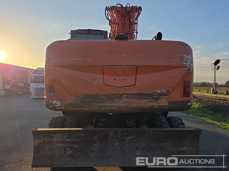 Hitachi ZX210W-3 4