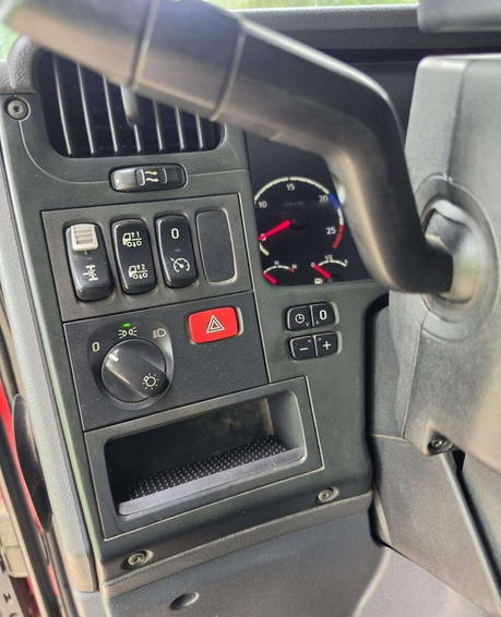 Scania Puikus ir patikimas vilkikas 15