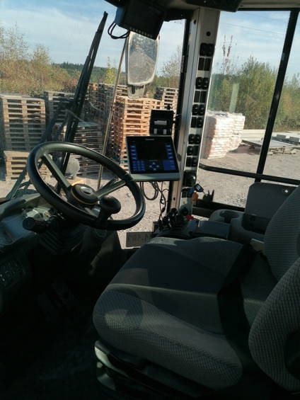 Volvo L70H front loader 21