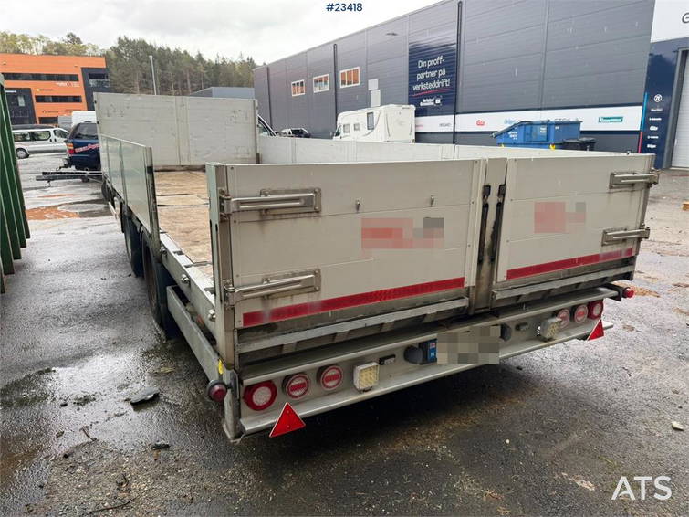 HFR 2 akslet galvanized flat trailer with folding side 9