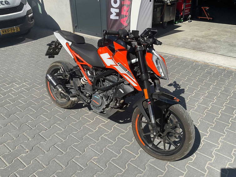 KTM 125 Duke 125 Duke 11