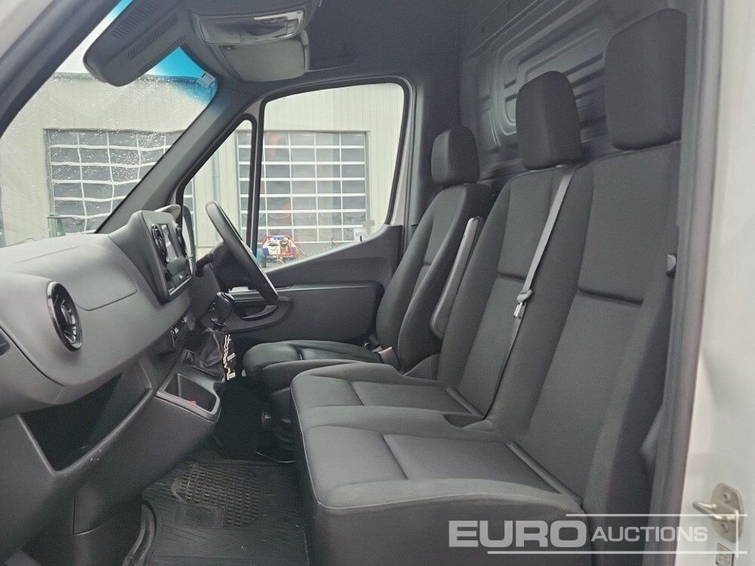 Mercedes-Benz Sprinter 13