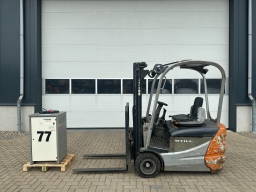 Still RX 50-15 Triplex Freelift Sideshift Elektra Heftruck 1.5 ton Accu 2021