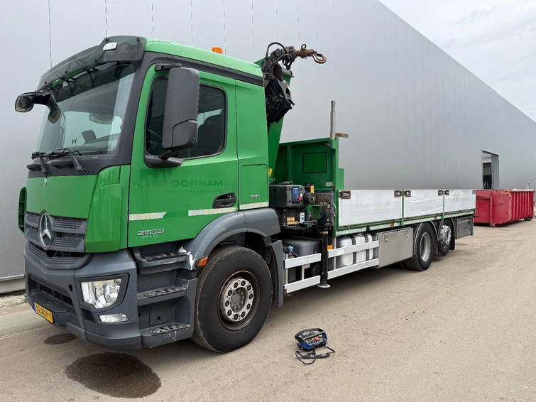 Mercedes-Benz Antos 2833 6x2 Euro 6 + HMF 2620-K3 + Remote Control 13