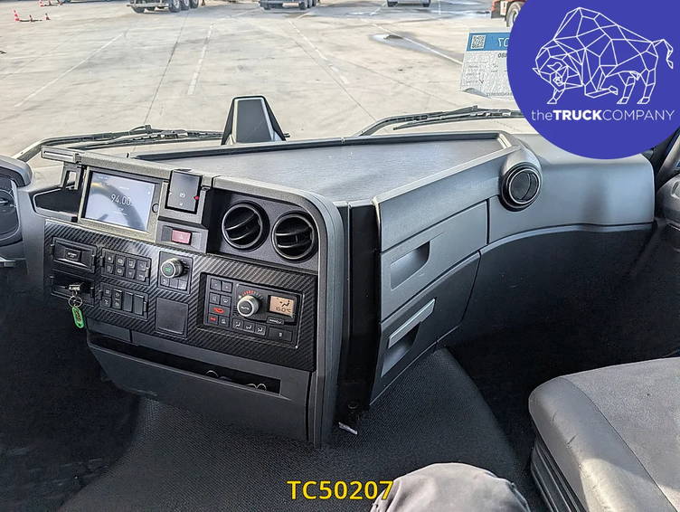Renault T480 17