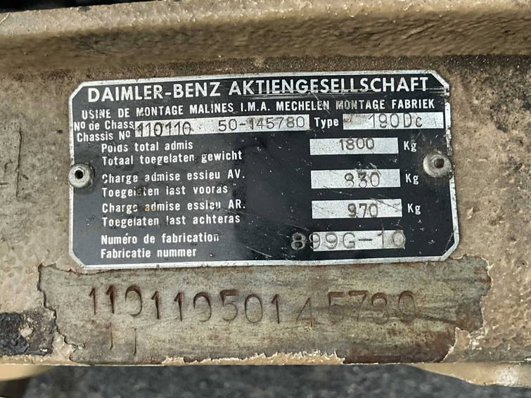 Mercedes-Benz 190 16