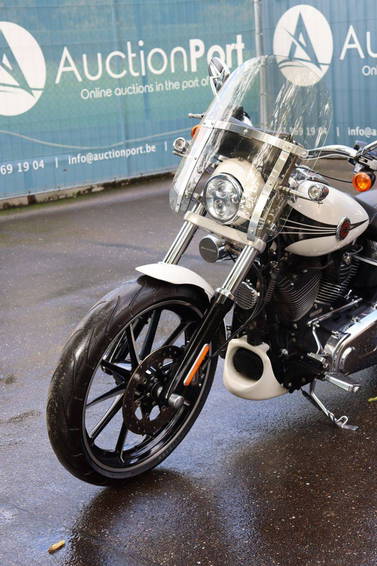 Harley-Davidson Breakout Softail 12