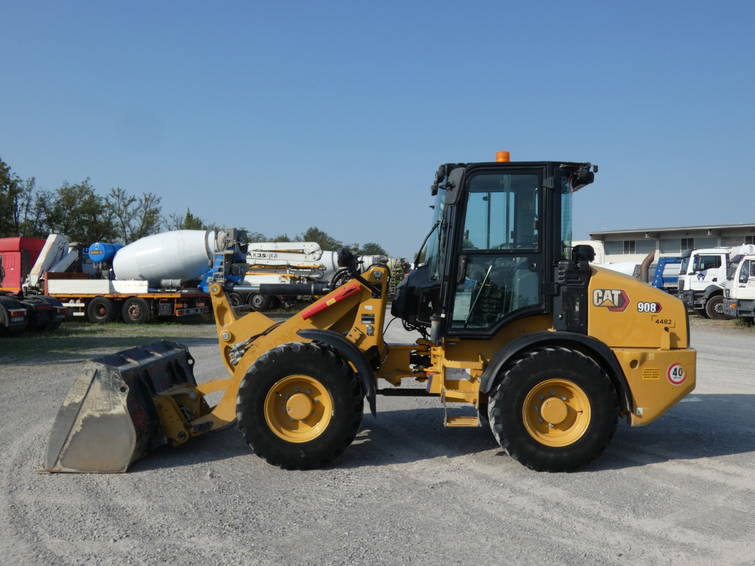 Caterpillar 908 Caterpillar 908 2