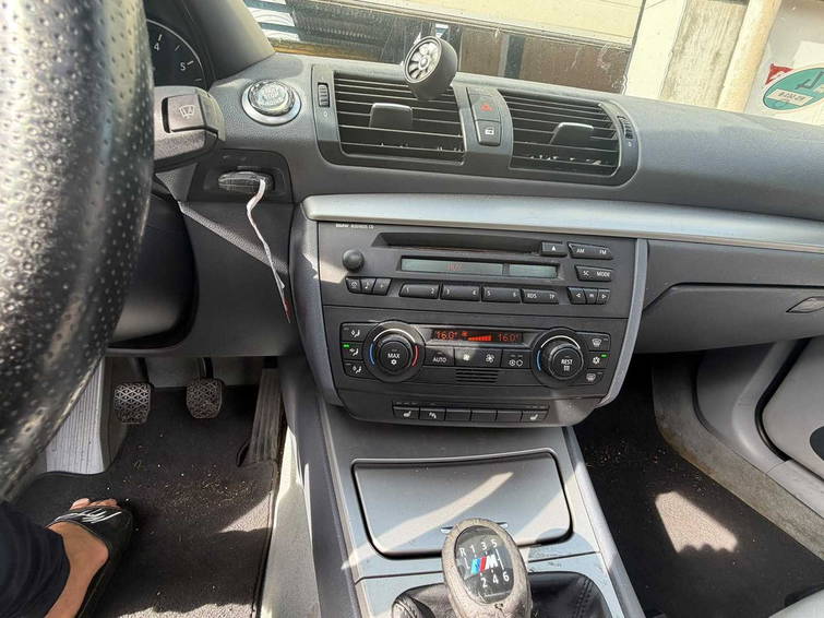 BMW 1-serie 120i Executive 14