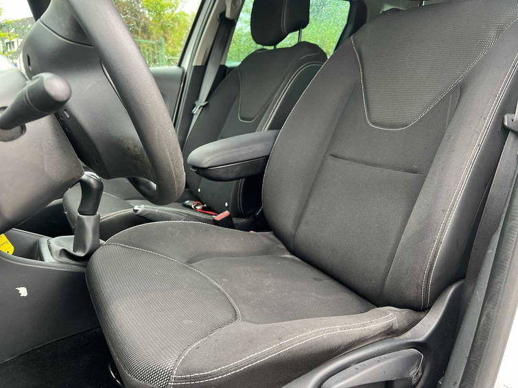 Renault Clio Estate 1.5 dCi Expression 4