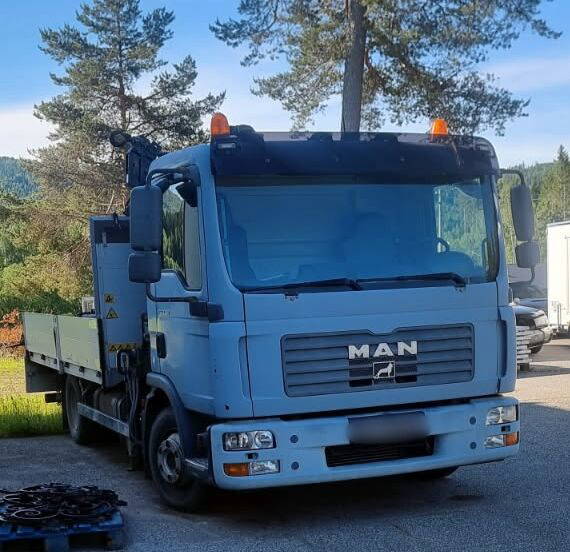 MAN TGL 8.180 4x2 Hiab 55 Reach 11m Manual 1