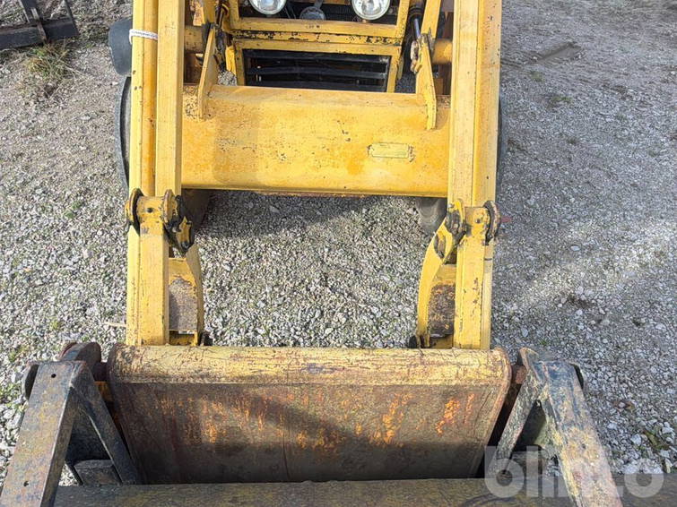 Massey Ferguson MF 50B 21