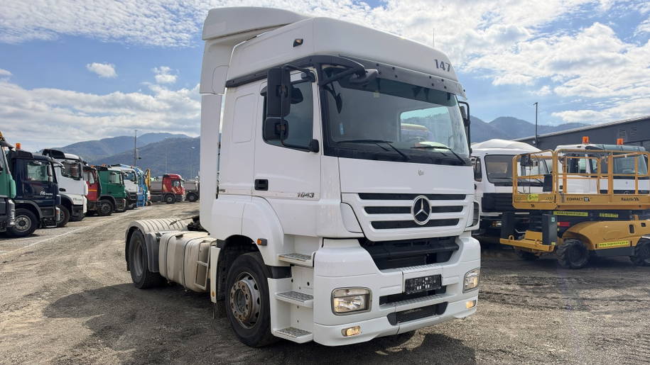 Mercedes-Benz Axor 1843 Tractor Unit - Tipper Hydraulics 3
