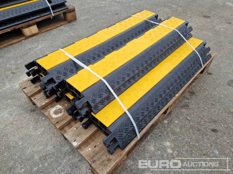 Diversen Road Cable Protection, 2 Channels 3