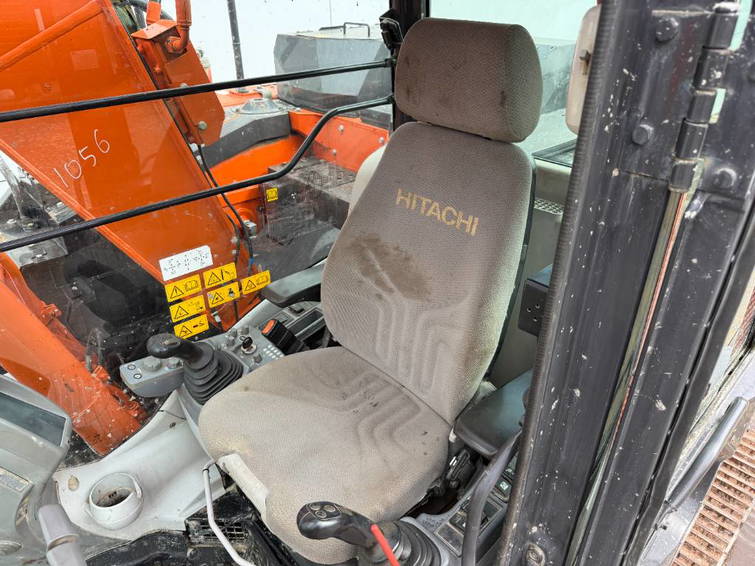 Hitachi ZX135US-6 - Quick Coupler / Hammer Lines 8