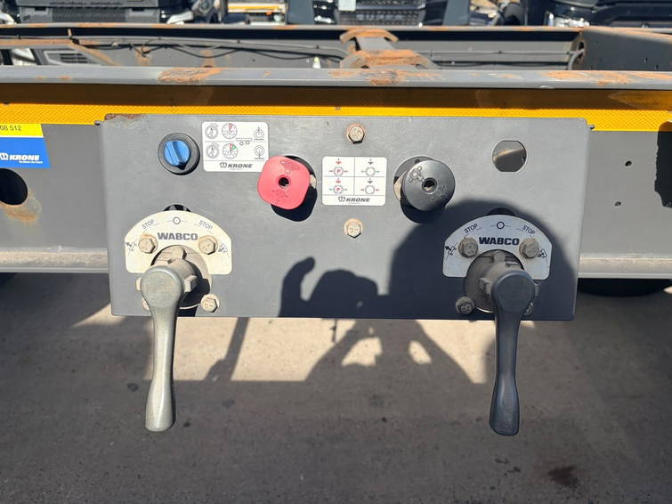 Krone BDF 3 Achsen / Liftachse / Alcoa / 1. HD 16