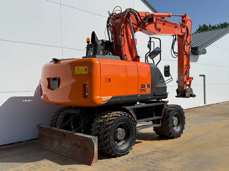 Hitachi ZX170W-5B - Blade / Triple Boom / Auto Greasing 5