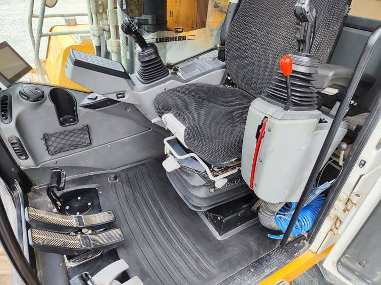 Liebherr R946NLC 5
