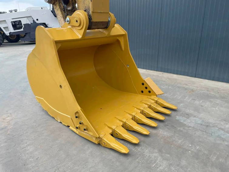 Caterpillar 349 - UB 1