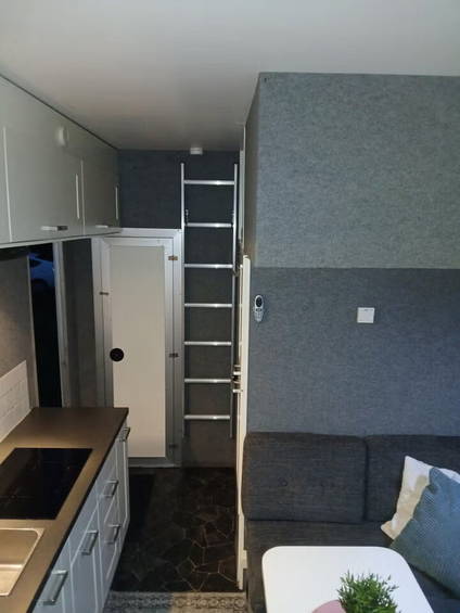 Volvo FL 6 4 Horses 6 Beds Live Cabin 10