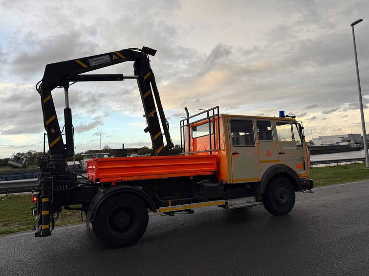 Mercedes-Benz 1424 F 28