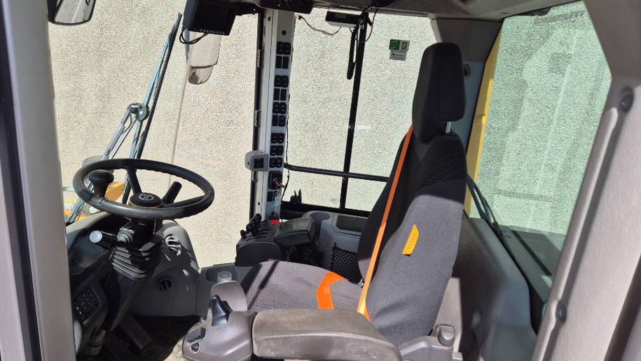 Volvo L90 H 16