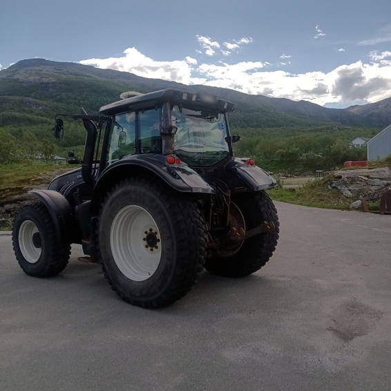 Valtra T202 / 8670 4x4 11.500hrs Front Hydraulics VID EO 7