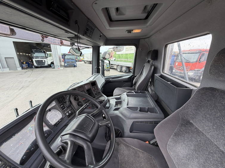 Scania P114CB6x4 17