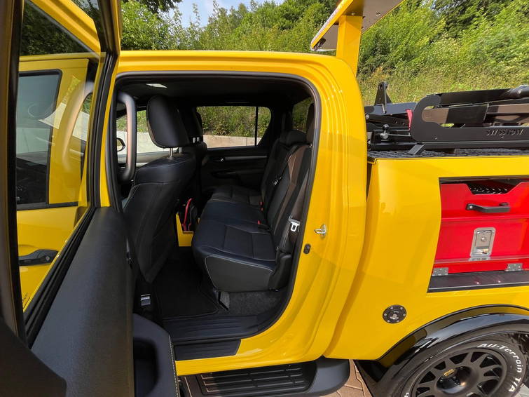 Toyota HiLux DC GR Sport 2,8 SwissTow 2x Winden AWU 12