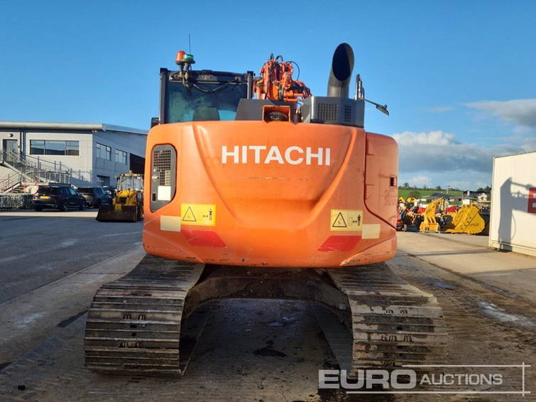Hitachi ZX135US-6 4