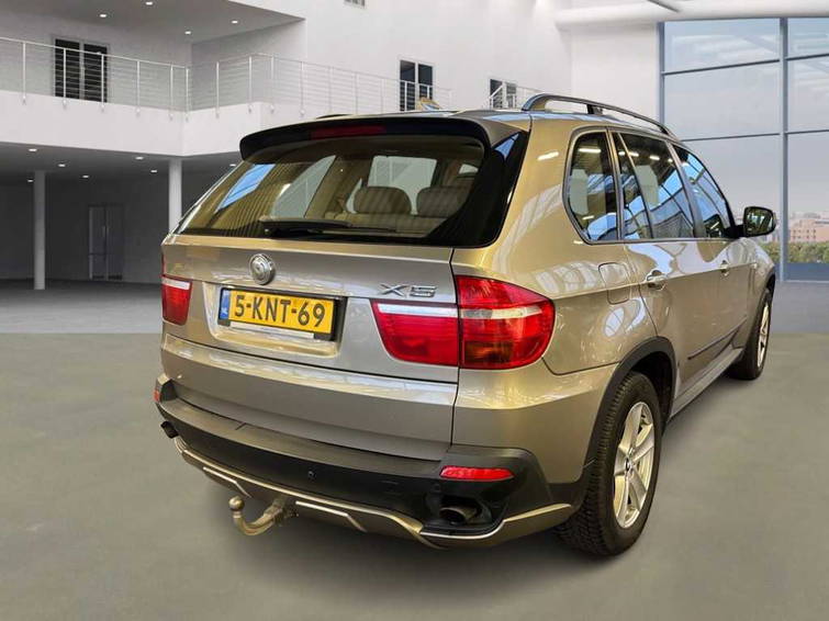 BMW X5 xDrive30i 2