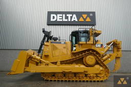 Caterpillar D8T